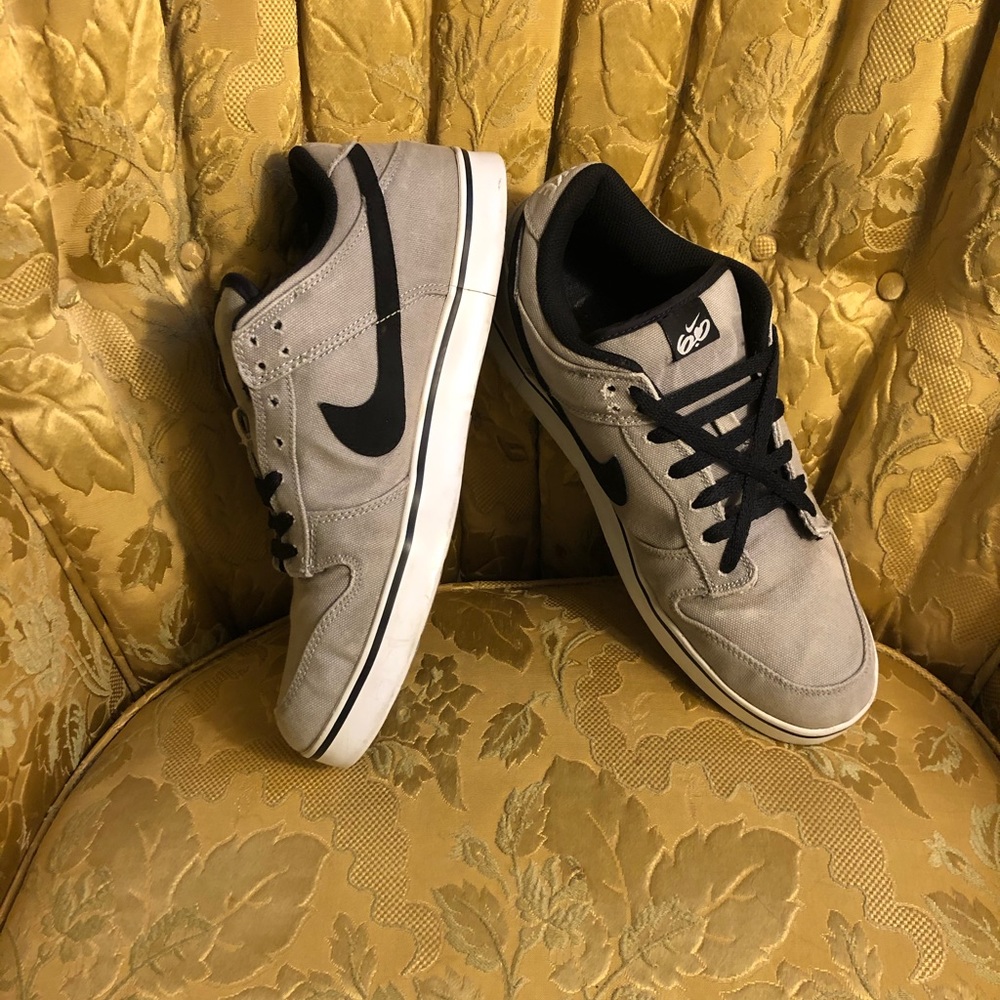 Nike Dunk SE